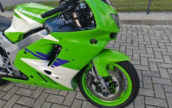 Gebrauchtmotorrad Kawasaki ZX-9R Ninja - Bild 9