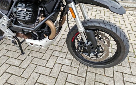 Gebrauchtmotorrad Moto Guzzi V85 TT Travel - Bild 8