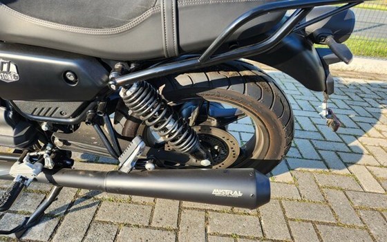Gebrauchtmotorrad Moto Guzzi V7 Stone - Bild 17