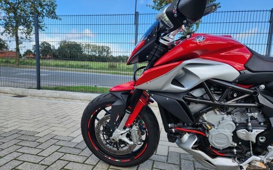 Gebrauchtmotorrad MV Agusta Rivale 800 - Bild 9