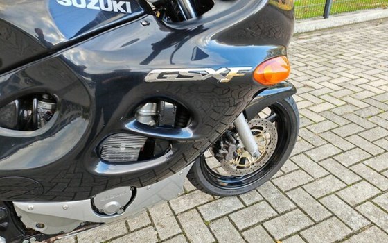 Gebrauchtmotorrad Suzuki GSX 750 F - Bild 13