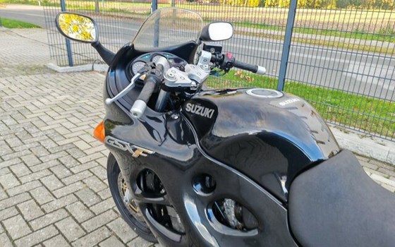 Gebrauchtmotorrad Suzuki GSX 750 F - Bild 18