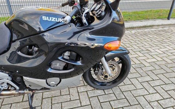 Gebrauchtmotorrad Suzuki GSX 750 F - Bild 19