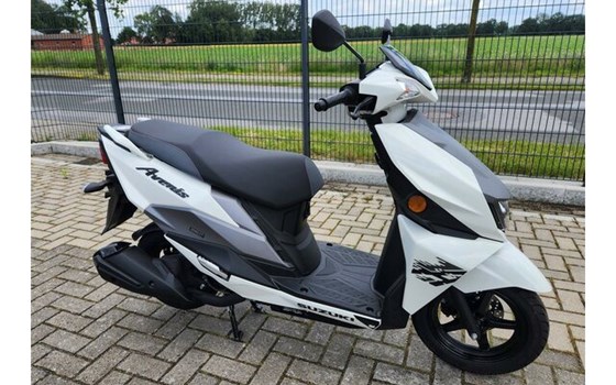 Gebrauchtmotorrad Suzuki Avenis 125 - Bild 16