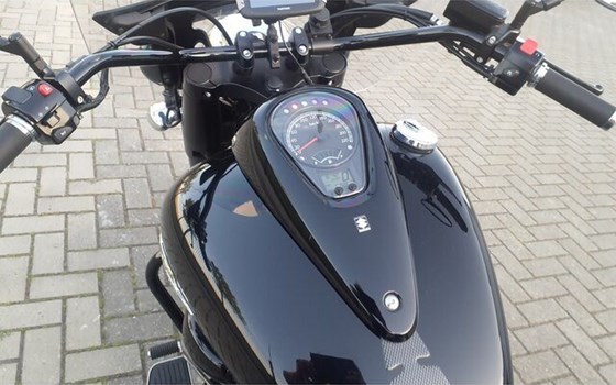 Gebrauchtmotorrad Suzuki Intruder C1500 - Bild 7