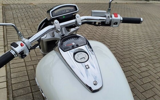 Gebrauchtmotorrad Suzuki VZR 1800 - Bild 8