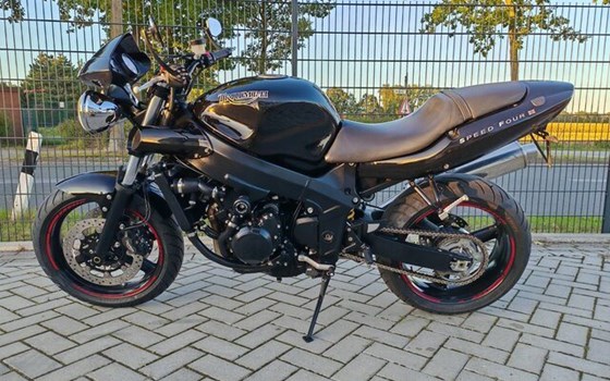 Gebrauchtmotorrad Triumph Speed Four - Bild 10