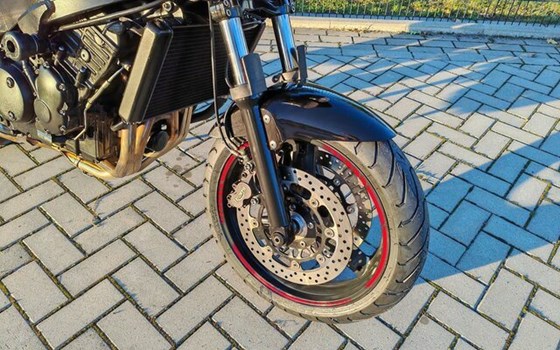 Gebrauchtmotorrad Triumph Speed Four - Bild 18