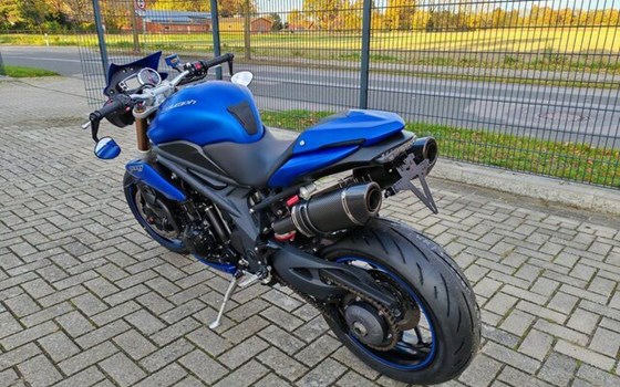 Gebrauchtmotorrad Triumph Speed Triple 1050 - Bild 14