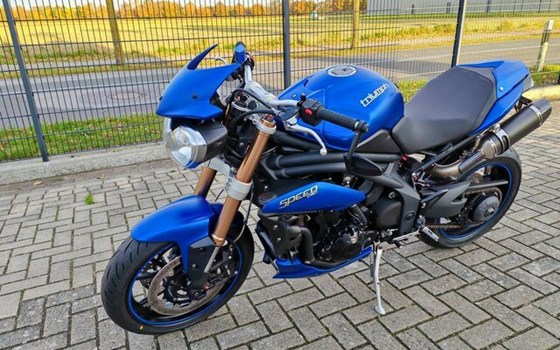 Gebrauchtmotorrad Triumph Speed Triple 1050 - Bild 18