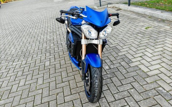 Gebrauchtmotorrad Triumph Speed Triple 1050 - Bild 2