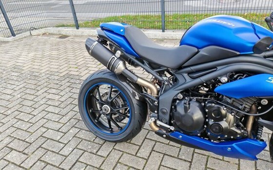 Gebrauchtmotorrad Triumph Speed Triple 1050 - Bild 5