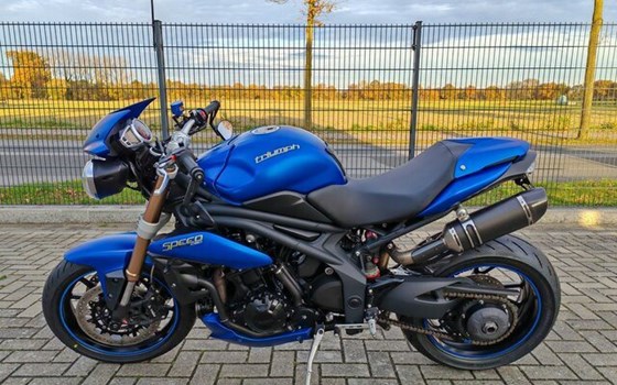Gebrauchtmotorrad Triumph Speed Triple 1050 - Bild 9