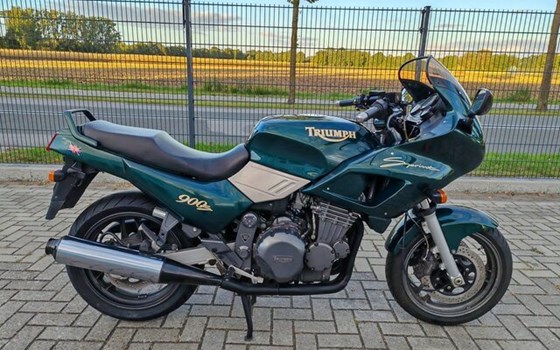 Gebrauchtmotorrad Triumph Sprint 900 - Bild 1