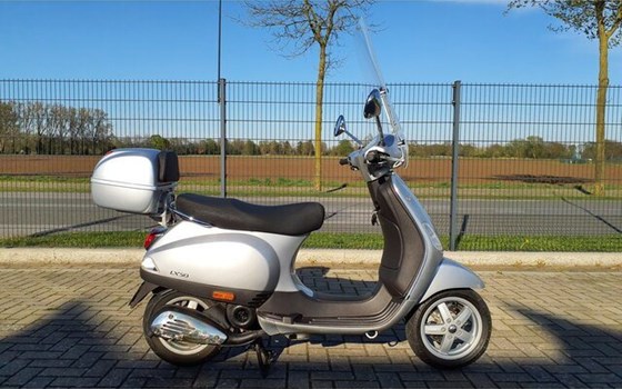 Gebrauchtmotorrad Vespa LX 50 2T - Bild 1