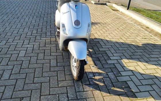 Gebrauchtmotorrad Vespa LX 50 2T - Bild 14