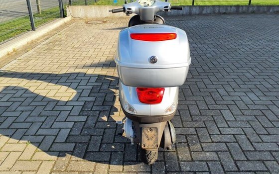 Gebrauchtmotorrad Vespa LX 50 2T - Bild 15