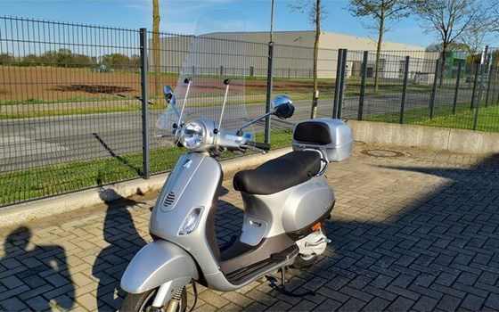 Gebrauchtmotorrad Vespa LX 50 2T - Bild 18