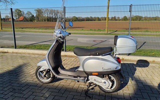 Gebrauchtmotorrad Vespa LX 50 2T - Bild 19