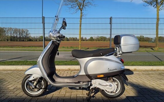 Gebrauchtmotorrad Vespa LX 50 2T - Bild 5