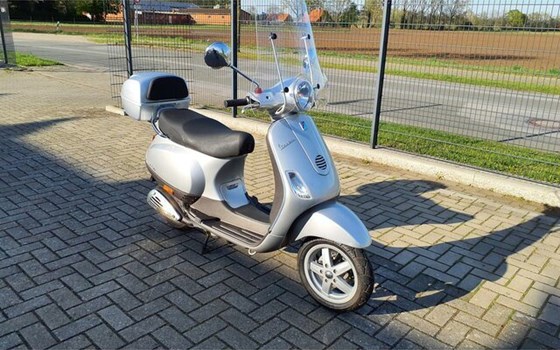 Gebrauchtmotorrad Vespa LX 50 2T - Bild 7