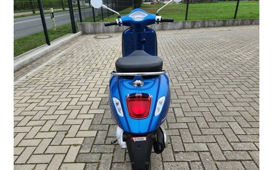 Neufahrzeug Vespa Primavera 50 - Bild 3