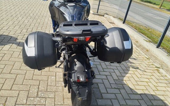 Gebrauchtmotorrad Yamaha Niken - Bild 10