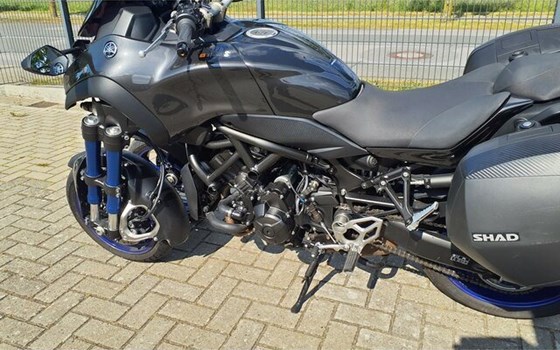 Gebrauchtmotorrad Yamaha Niken - Bild 17