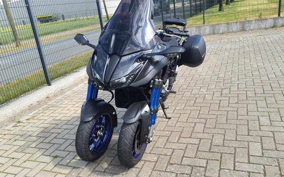 Gebrauchtmotorrad Yamaha Niken - Bild 4