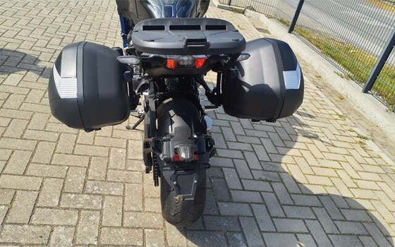 Gebrauchtmotorrad Yamaha Niken - Bild 9