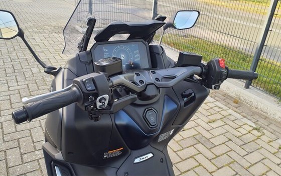 Gebrauchtmotorrad Yamaha TMAX 560 - Bild 18