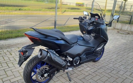 Gebrauchtmotorrad Yamaha TMAX 560 - Bild 6