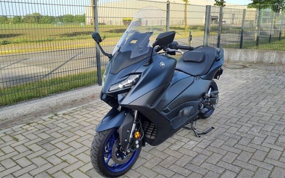 Gebrauchtmotorrad Yamaha TMAX 560 - Bild 9