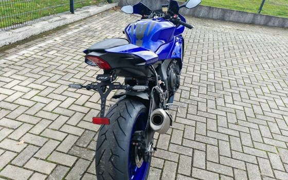 Gebrauchtmotorrad Yamaha YZF-R1SP - Bild 8