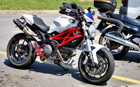 Gebrauchtmotorrad Ducati Monster 796 - Bild 1