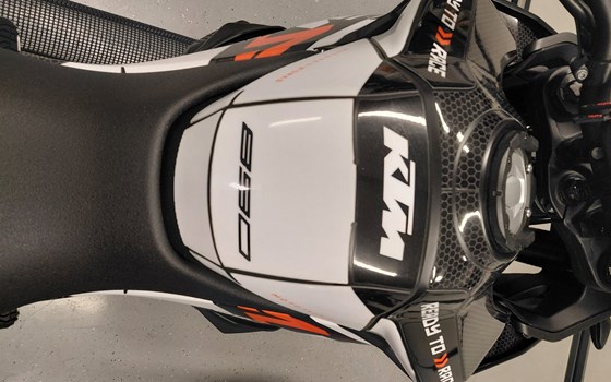 Gebrauchtmotorrad KTM 890 SMT - Bild 7