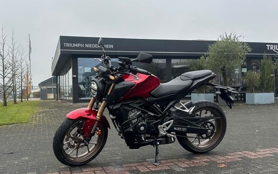 Gebrauchtmotorrad Honda CB125R - Bild 1