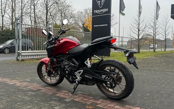 Gebrauchtmotorrad Honda CB125R - Bild 3