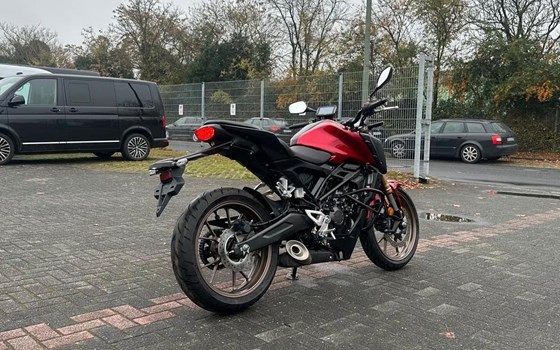 Gebrauchtmotorrad Honda CB125R - Bild 6