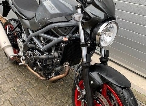 Gebrauchtmotorrad SWM SM 650 R - Bild 3