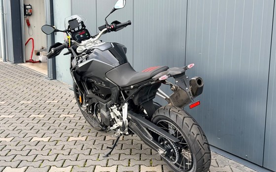 Gebrauchtmotorrad BMW F 900 GS - Bild 8