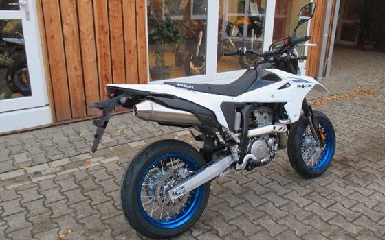 Gebrauchtmotorrad Suzuki DR-Z4SM - Bild 3