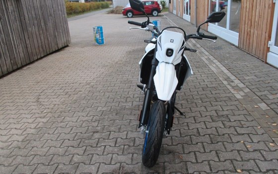 Gebrauchtmotorrad Suzuki DR-Z4SM - Bild 7