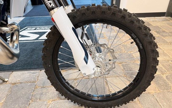 Neufahrzeug Husqvarna TE 250 2026 - Bild 4