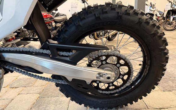 Neufahrzeug Husqvarna TE 250 2026 - Bild 9