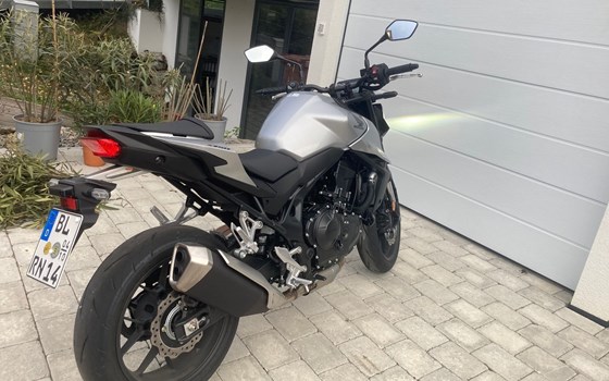 Gebrauchtmotorrad Honda CB750 Hornet - Bild 2