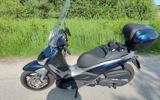 Gebrauchtmotorrad Piaggio Beverly 350ie ABS/ASR - Bild 1