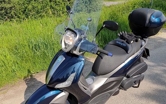 Gebrauchtmotorrad Piaggio Beverly 350ie ABS/ASR - Bild 12