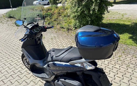 Gebrauchtmotorrad Piaggio Beverly 350ie ABS/ASR - Bild 7