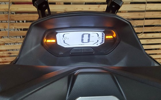 Gebrauchtmotorrad Kymco Sky Town 125i ABS - Bild 8